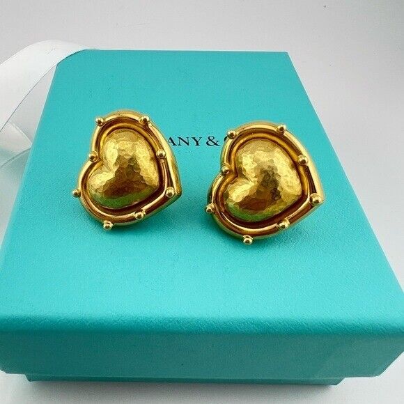 RARE Tiffany & Co. Vintage Paloma Picasso Hammered Heart Earrings 18k Gold