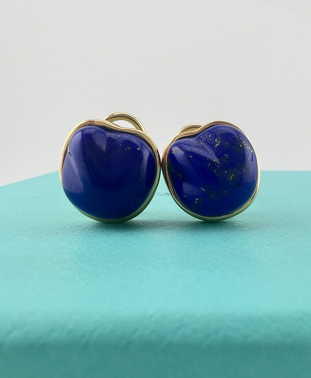 Vtg. Tiffany & Co Elsa Peretti 18k Gold Lapis Lazuli Nugget Clip Earrings 14g