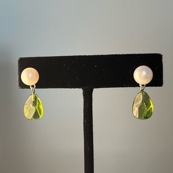 Tiffany & Co. Freshwater Cultured Pearl and Peridot Drop Earrings 18k White Gold