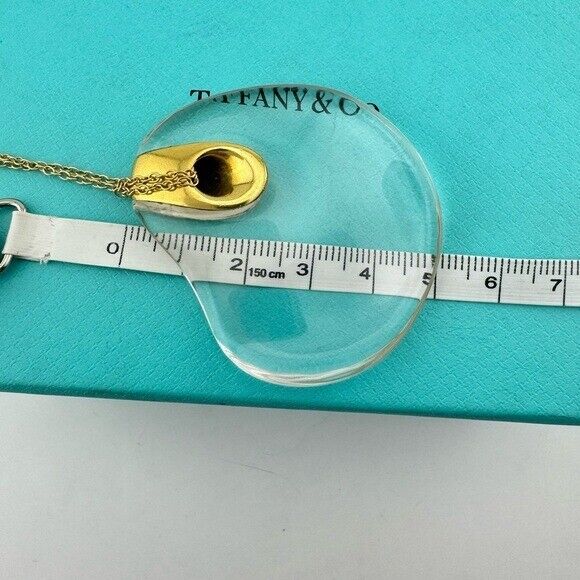 Vtg. Tiffany & Co. 18k Elsa Peretti Freeform Rock Crystal Pendant Necklace