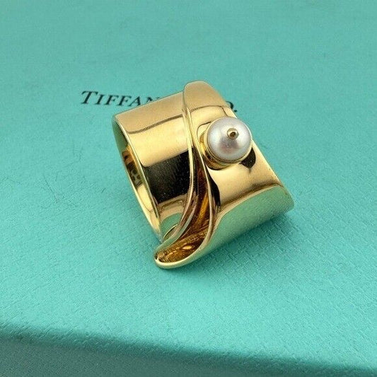 Tiffany & Co. Eddie Borgo Pearl Ring in 18k Yellow Gold 18g