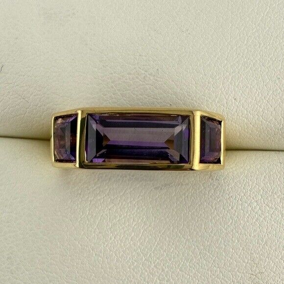 Vintage Tiffany & Co. Baguette Three-stone Ring Amethyst in 18k Yellow Gold 7g