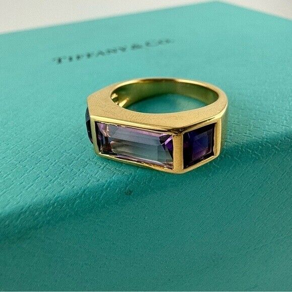 Vintage Tiffany & Co. Baguette Three-stone Ring Amethyst in 18k Yellow Gold 7g